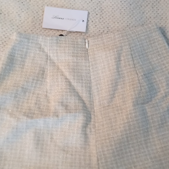 Lovers & Friends Skort textured with gold thread Pockets - Picture 6 of 10